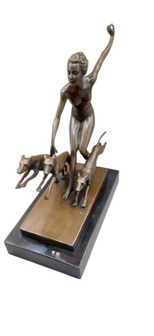 BD05.Bronze sur marbre "Diane et ses chiens