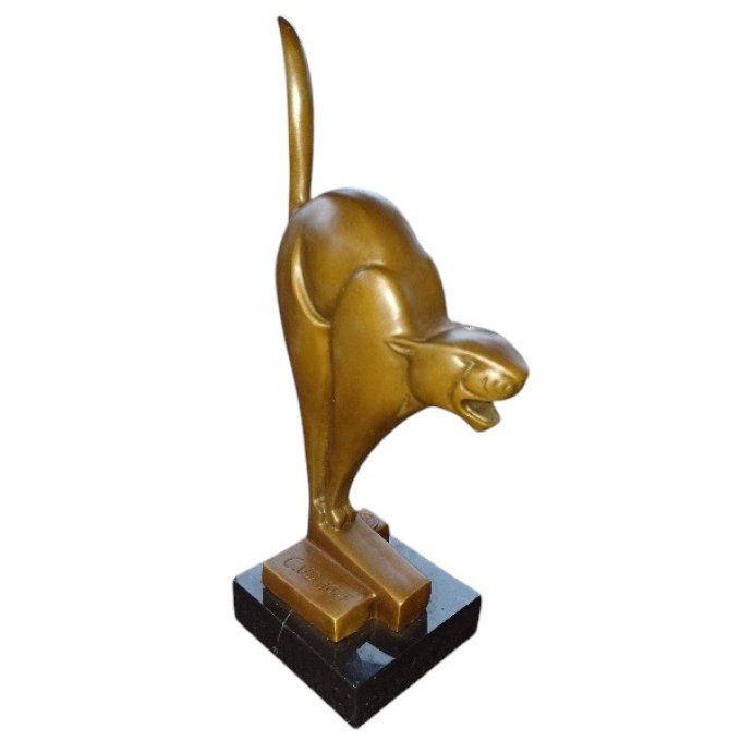 BAD08. Bronze sur marbre chat en colère