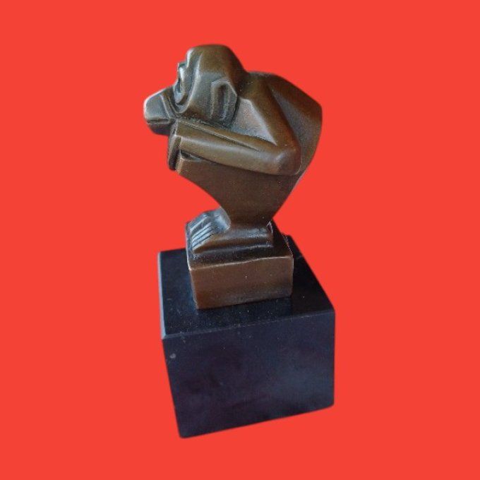 BA27. Bronze sur marbre d'un Gorille