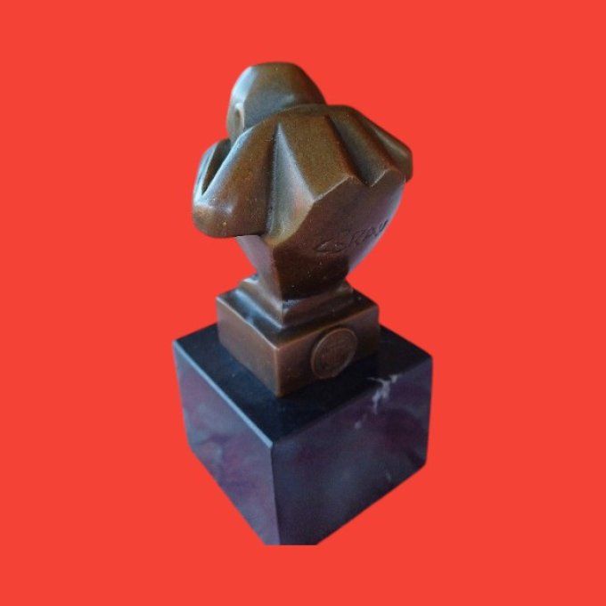 BA27. Bronze sur marbre d'un Gorille