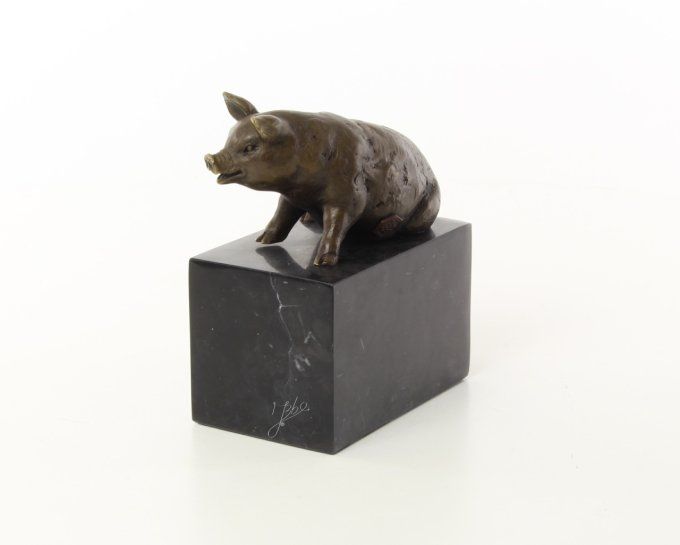 BA09. Bronze sur marbre d'un cochon