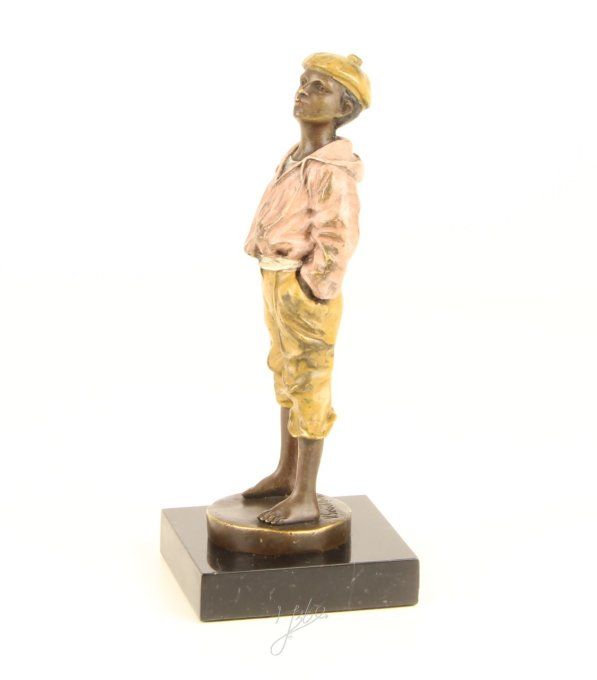 BD27.Bronze sur marbre peint "Garçon siffleur"
