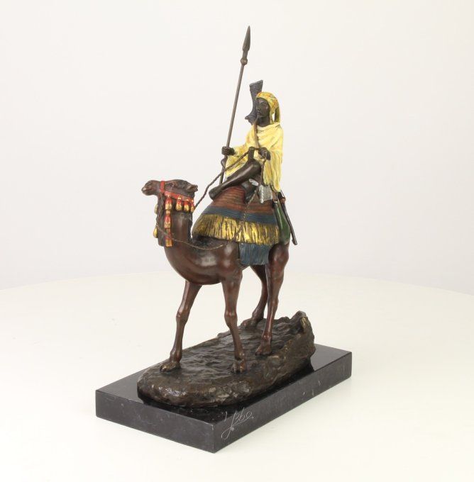 BD33. Bronze sur marbre Cavalier Berbère