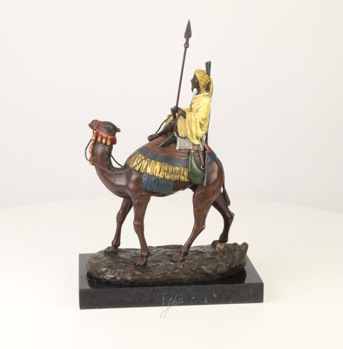 BD33. Bronze sur marbre Cavalier Berbère