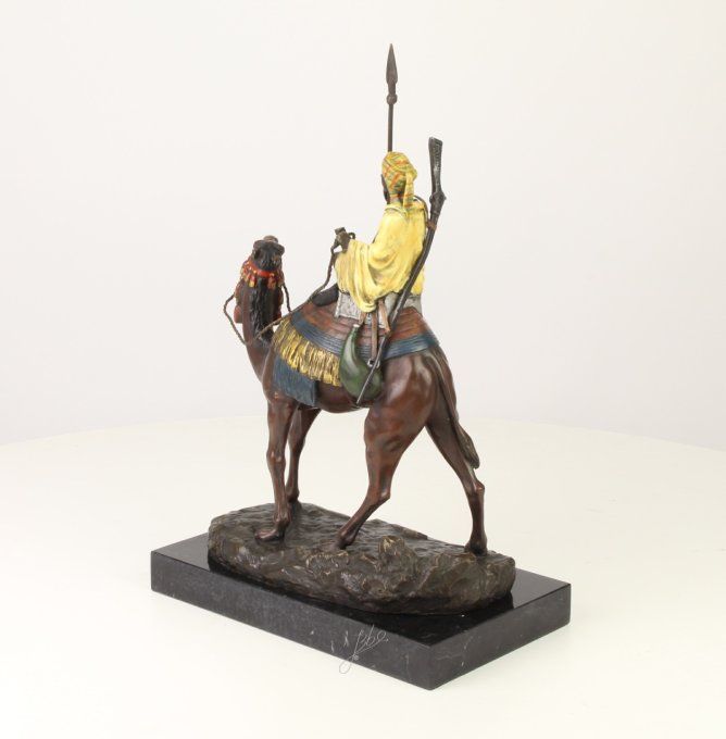 BD33. Bronze sur marbre Cavalier Berbère