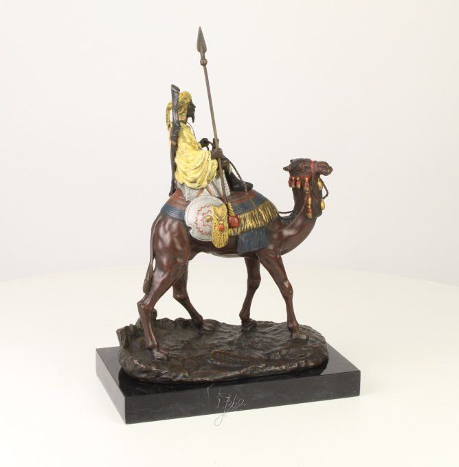 BD33. Bronze sur marbre Cavalier Berbère