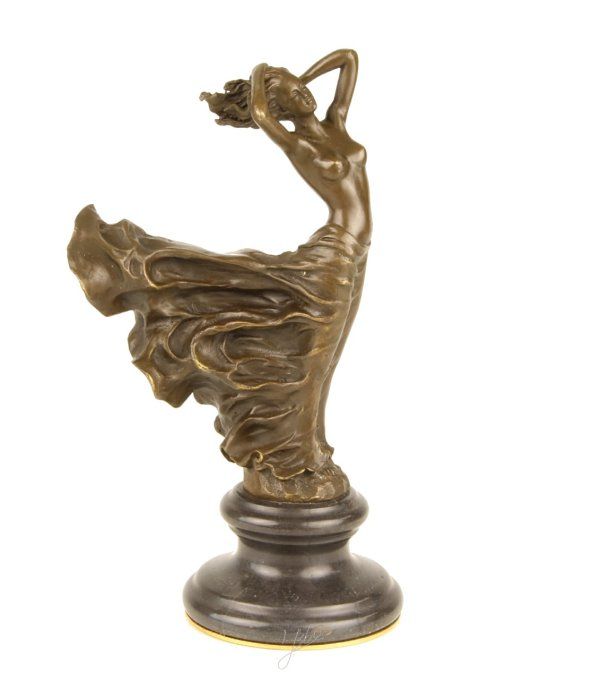BD40. Bronze sur marbre d'une danseuse dans le vent
