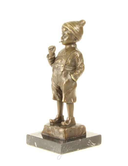 BD22. Poulbot qui fume 