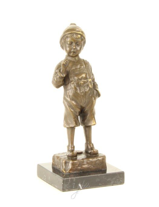 BD22. Poulbot qui fume 