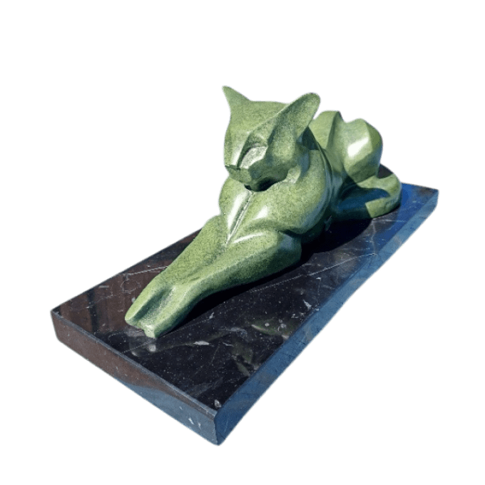 BA36. Bronze sur marbre d'un Chat avec une patine verte