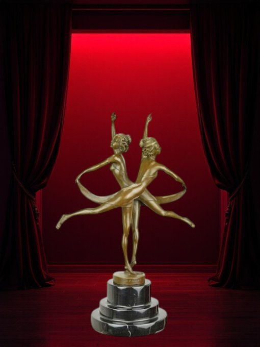 BD35. Bronze sur marbre de deux danseuses