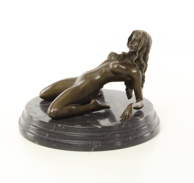BE02.Bronze sur marbre femme nue