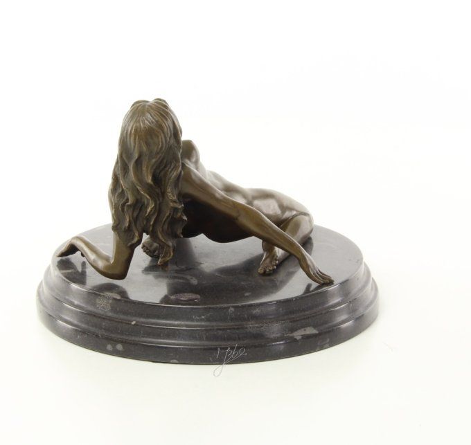 BE02.Bronze sur marbre femme nue