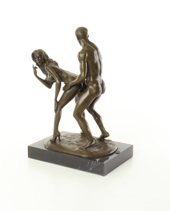 BE11.Bronze sur marbre "la sodomie"