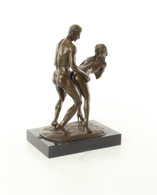 BE11.Bronze sur marbre "la sodomie"