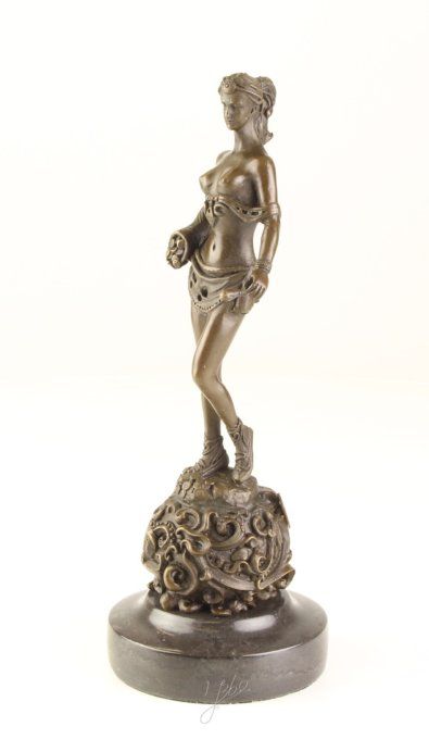 BD31. Bronze sur marbre d'une amazone