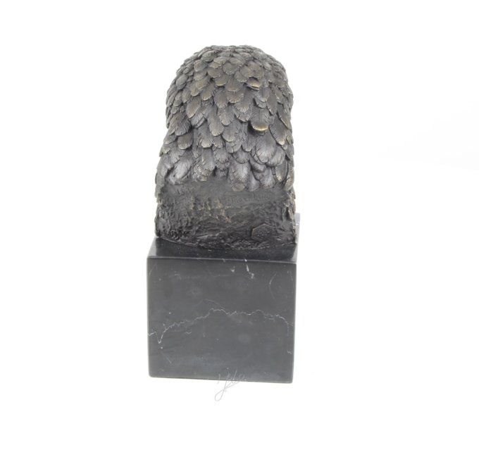 BA37.Bronze sur marbre d'une tête d'aigle