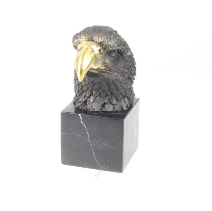 BA37.Bronze sur marbre d'une tête d'aigle