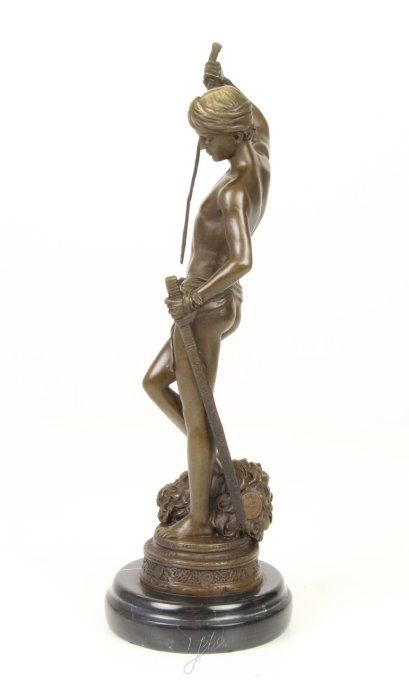 BD15. Bronze sur marbre David et Goliath