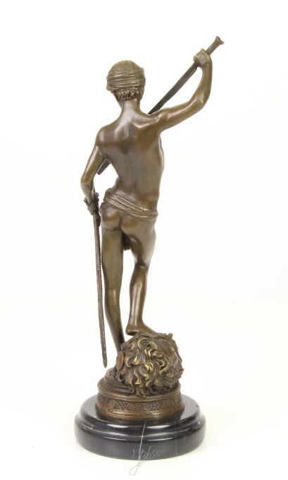 BD15. Bronze sur marbre David et Goliath