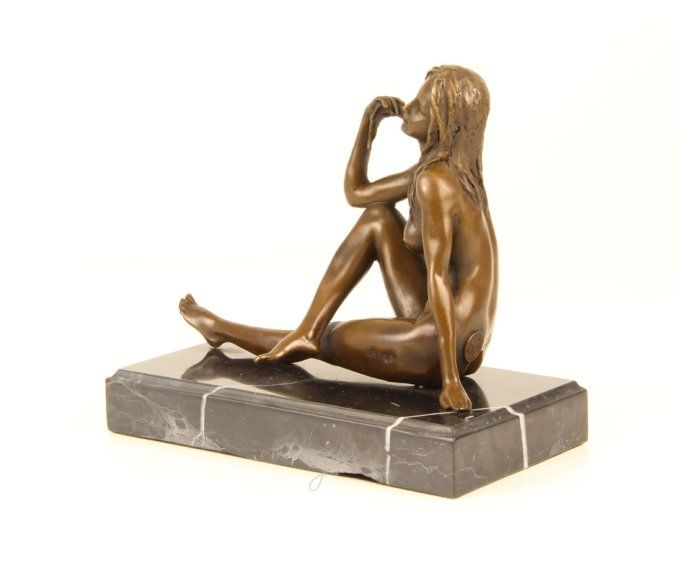 BE19.Bronze sur marbre d'une femme nue pensive
