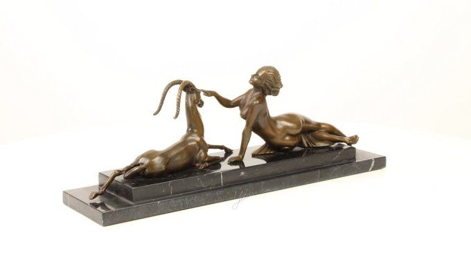 BD36.Bronze sur marbre d'un amazone et une antilope