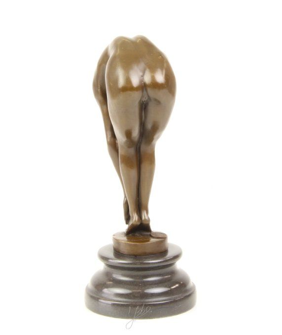 BE16.Bronze sur marbre Le plongeon