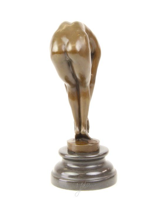 BE16.Bronze sur marbre Le plongeon