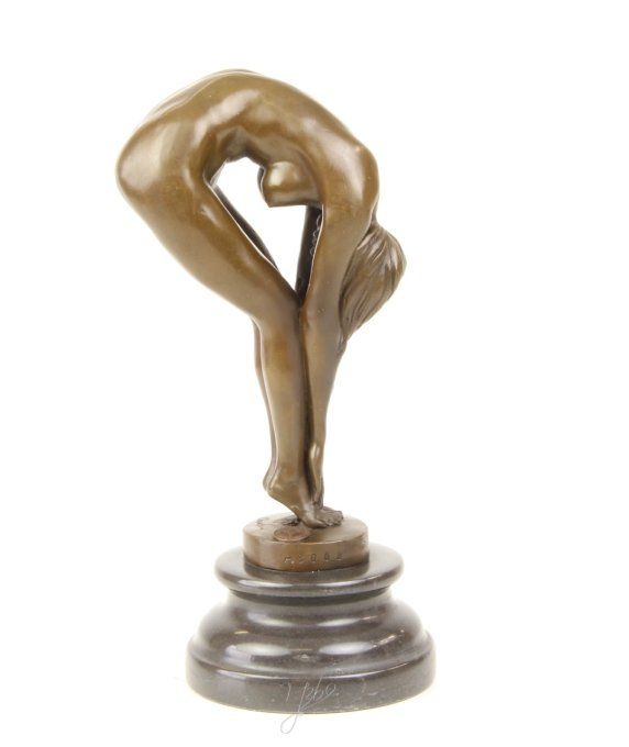 BE16.Bronze sur marbre Le plongeon