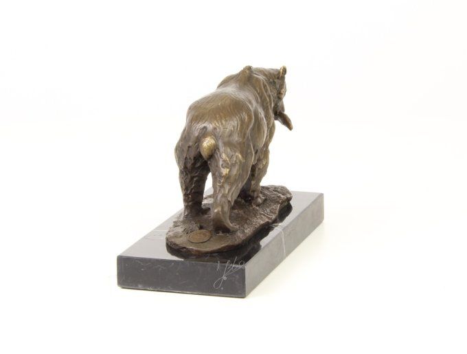 BA33.Bronze sur marbre d'un Ours pêcheur