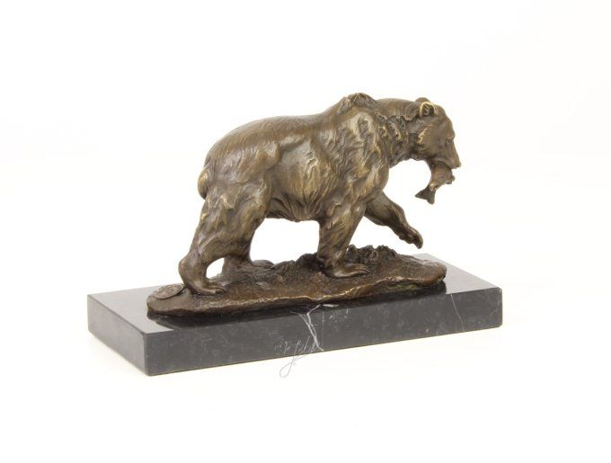 BA33.Bronze sur marbre d'un Ours pêcheur
