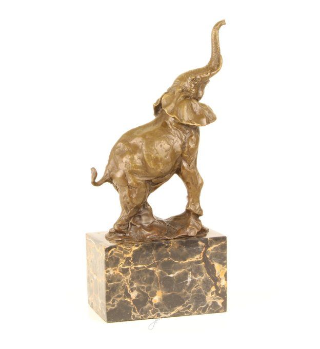 BA15. Bronze sur marbre d'un éléphant