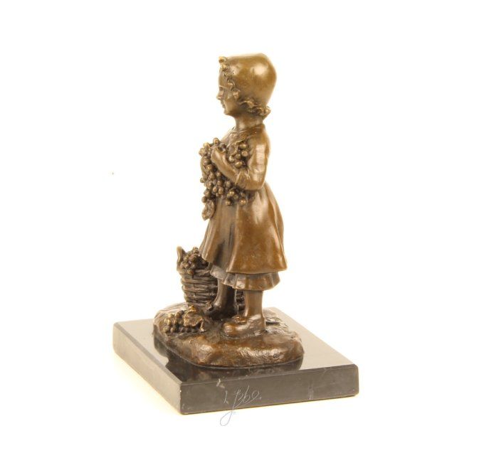 BD09. Bronze sur marbre "fille à la ceuillette"