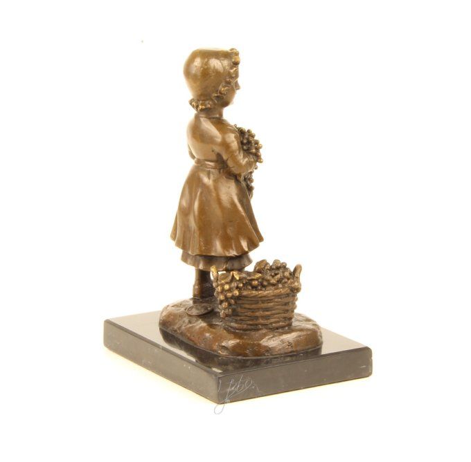 BD09. Bronze sur marbre "fille à la ceuillette"