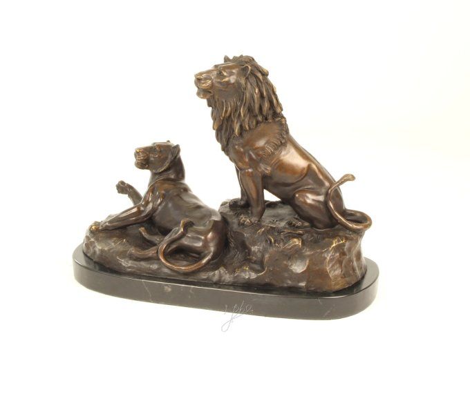 BA30.Exceptionnel bronze sur marbre d'un lion et sa lionne