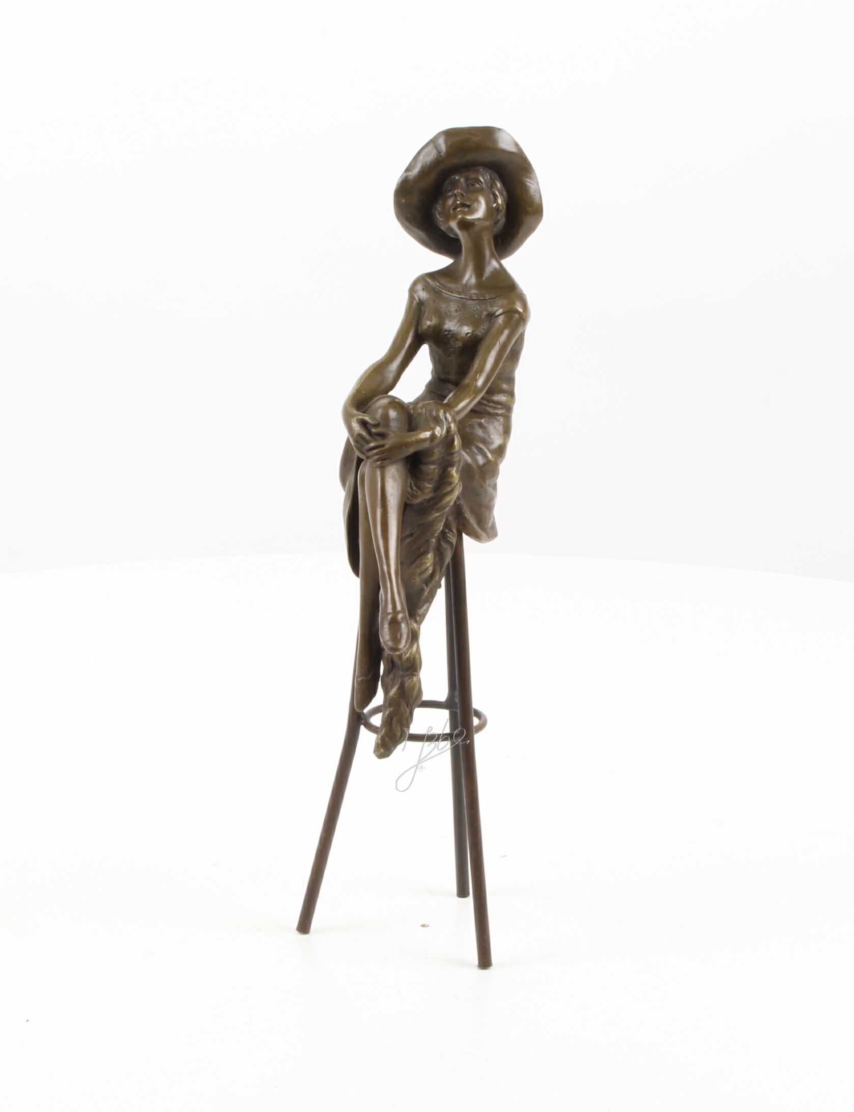 BD13.Femme au chapeau sur tabouret BD13.Femme au chapeau sur tabouret