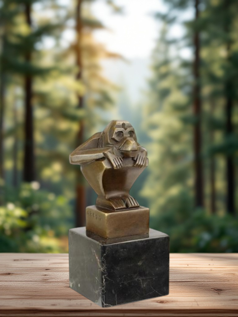 BA27. Bronze sur marbre d'un Gorille